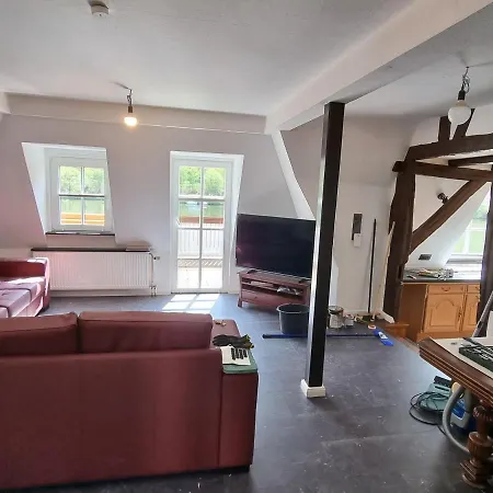 Moselschiefer Neu Ab Mai 2023 트라벤트라바흐